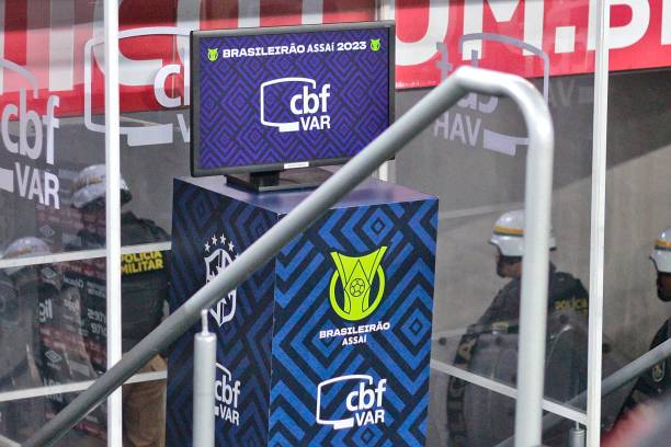 NO LIMITE! Com confirma&ccedil;&atilde;o do VAR Botafogo se garante na lideran&ccedil;a